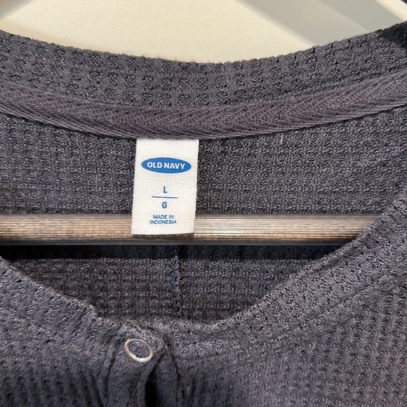 Old Navy waffle knit top - Picture 2 of 2